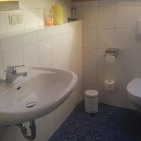 Gaestehaus Am Rathaus, Mehrbettzimmer 1 *